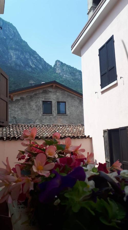 Schoenes Altstadt-Apartment "Dolce Vita" Inkl Parkplatz Рива дел Гарда Екстериор снимка